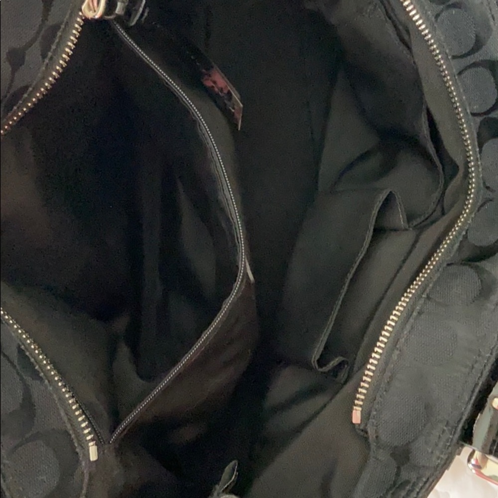 Coach classic black handbag - Picture 7 of 11